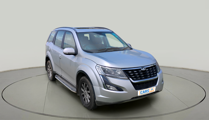 2018 Mahindra XUV500 W11 AT, Diesel, Automatic, 1,63,518 km, exterior