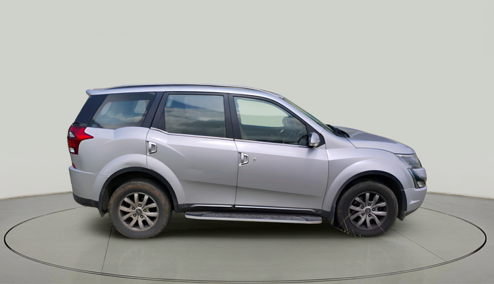 2018 Mahindra XUV500 W11 AT, Diesel, Automatic, 1,63,518 km, exterior