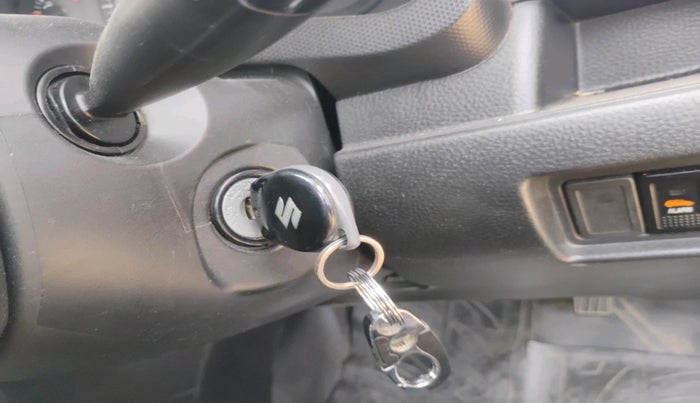 2016 Maruti Swift LXI (O), Petrol, Manual, 68,570 km, interior