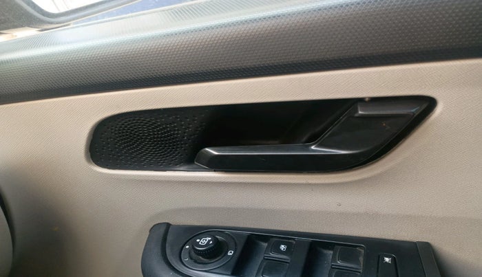 2021 Tata ALTROZ XT PETROL, Petrol, Manual, 99,057 km, interior