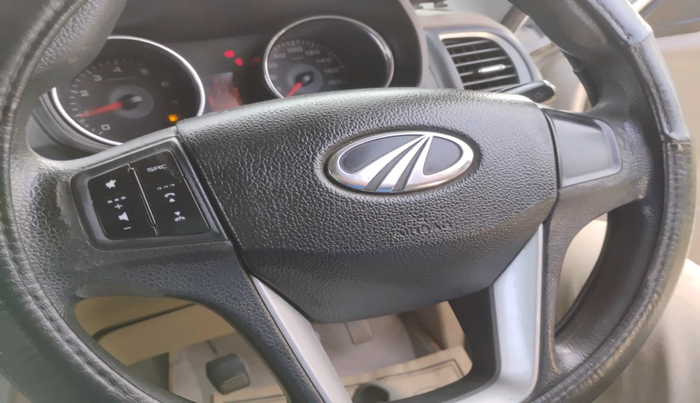 2015 Mahindra TUV300 T8, Diesel, Manual, 2,24,597 km, interior