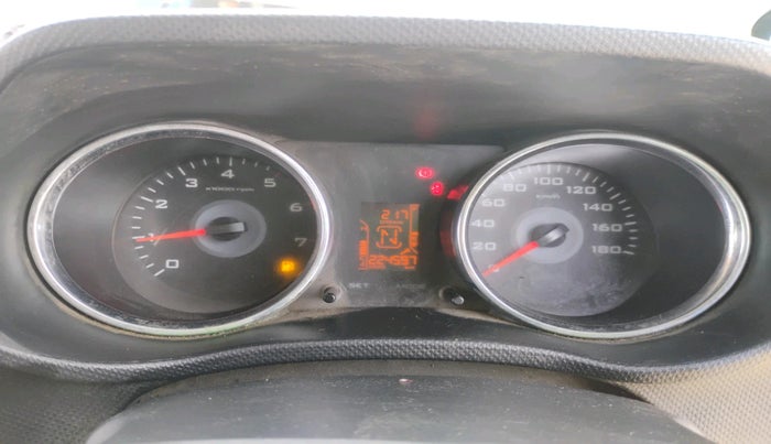 2015 Mahindra TUV300 T8, Diesel, Manual, 2,24,597 km, interior