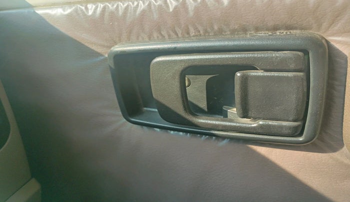 2021 Mahindra Bolero B6 (O), Diesel, Manual, 74,357 km, interior