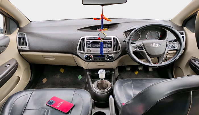 2013 Hyundai i20 SPORTZ 1.4 CRDI, Diesel, Manual, 1,37,542 km, interior