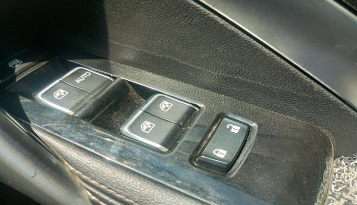 2019 MG HECTOR SHARP 2.0 DIESEL, Diesel, Manual, 1,05,530 km, interior