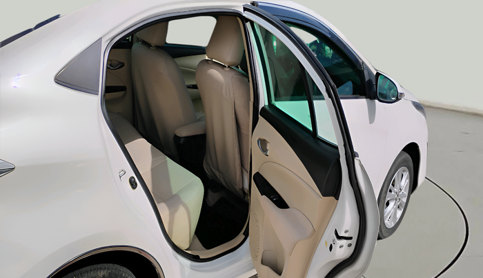 2018 Toyota YARIS V MT, Petrol, Manual, 53,646 km, interior