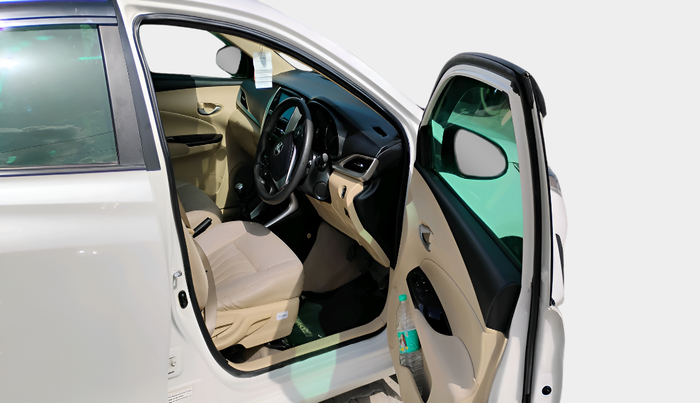 2018 Toyota YARIS V MT, Petrol, Manual, 53,646 km, interior