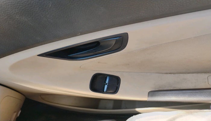 2014 Hyundai Eon ERA PLUS (O), Petrol, Manual, 1,46,731 km, interior