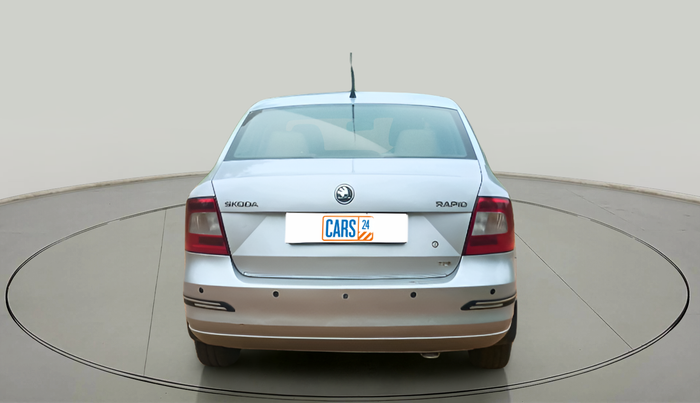 2013 Skoda Rapid ELEGANCE 1.6 TDI CR MT, Diesel, Manual, 98,433 km, exterior
