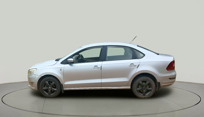 2013 Skoda Rapid ELEGANCE 1.6 TDI CR MT, Diesel, Manual, 98,433 km, exterior