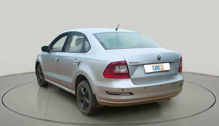 2013 Skoda Rapid ELEGANCE 1.6 TDI CR MT, Diesel, Manual, 98,433 km, exterior