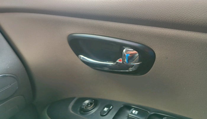 2013 Hyundai i10 SPORTZ 1.2, Petrol, Manual, 1,09,077 km, interior