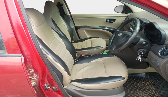 2013 Hyundai i10 SPORTZ 1.2, Petrol, Manual, 1,09,077 km, interior