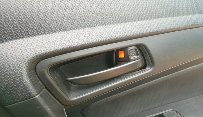 2021 Maruti Vitara Brezza LXI, Petrol, Manual, 65,000 km, interior