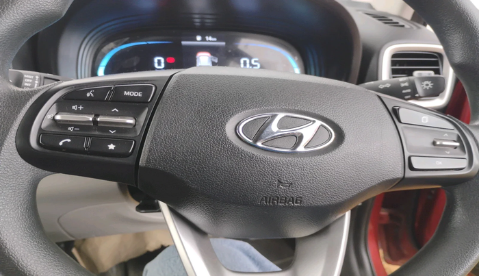 2022 Hyundai VENUE S(O) 1.2, Petrol, Manual, 36,390 km, interior