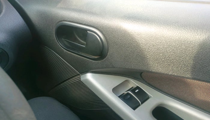 2011 Ford Figo TITANIUM 1.4 DIESEL, Diesel, Manual, 1,12,761 km, interior