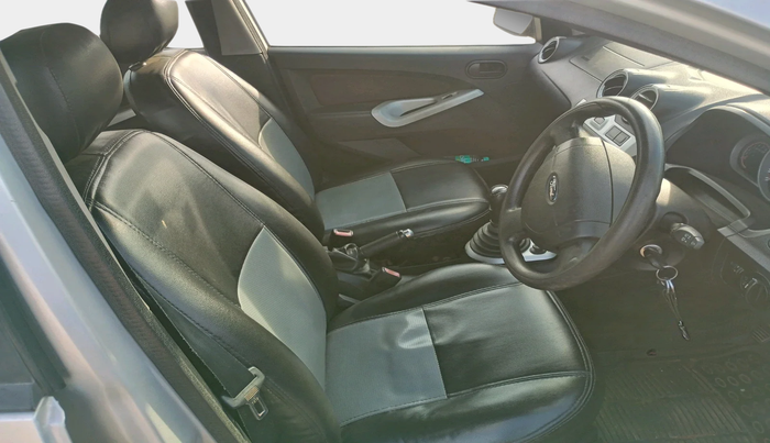 2011 Ford Figo TITANIUM 1.4 DIESEL, Diesel, Manual, 1,12,761 km, interior