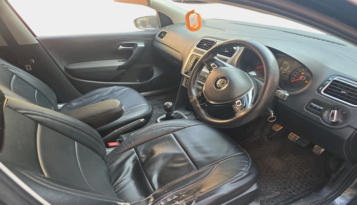 2016 Volkswagen Polo HIGHLINE1.2L, Petrol, Manual, 36,900 km, interior