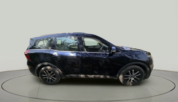 2022 Mahindra XUV700 AX 7 LUXURY D MT 7 STR, Diesel, Manual, 1,03,029 km, exterior