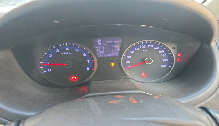 2013 Hyundai i20 ASTA 1.2, Petrol, Manual, 1,24,955 km, interior