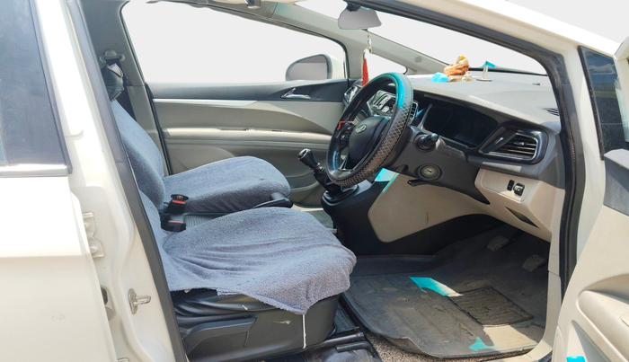 2020 Mahindra MARAZZO M8 8 STR, Diesel, Manual, 80,801 km, interior