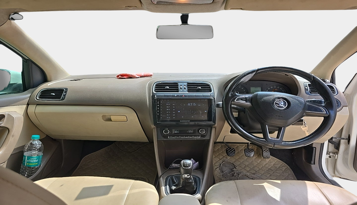 2014 Skoda Rapid ELEGANCE 1.6 TDI CR MT, Diesel, Manual, 74,200 km, interior