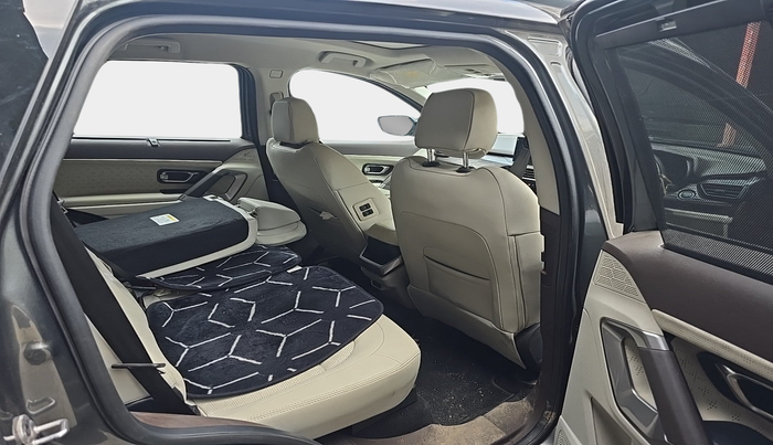 2024 Tata Safari Accomplished Plus AT, Diesel, Automatic, 27,053 km, interior