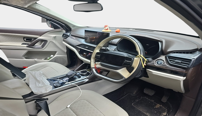 2024 Tata Safari Accomplished Plus AT, Diesel, Automatic, 27,053 km, interior