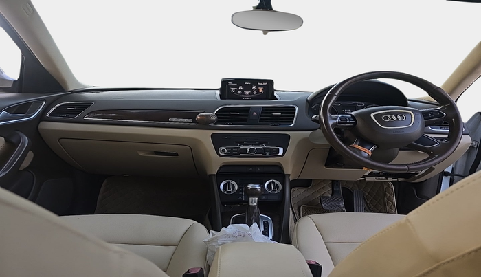 2013 Audi Q3 2.0 TDI QUATTRO, Diesel, Automatic, 1,20,575 km, interior