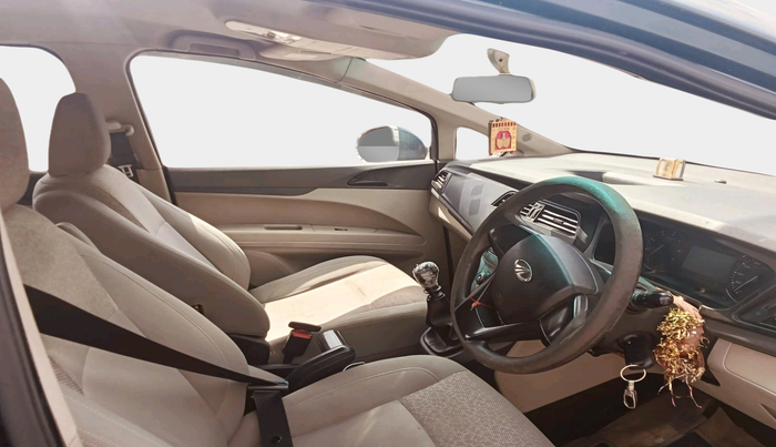 2019 Mahindra MARAZZO M4 8 STR, Diesel, Manual, 1,99,688 km, interior