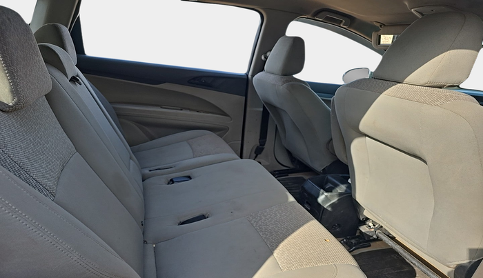 2019 Mahindra MARAZZO M4 8 STR, Diesel, Manual, 1,99,688 km, interior