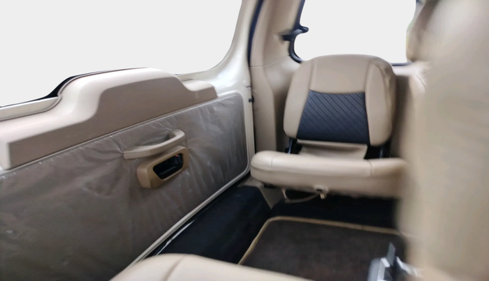 2022 Mahindra BOLERO NEO N 8, Diesel, Manual, 78,957 km, interior