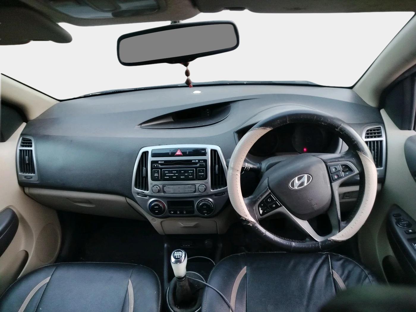 2014 Hyundai i20 ASTA 1.4 CRDI, Diesel, Manual, 94,836 km, interior