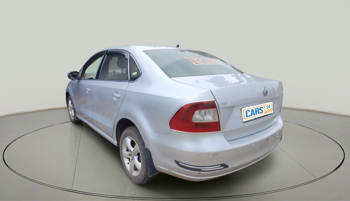 2013 Skoda Rapid ELEGANCE 1.6 TDI CR MT, Diesel, Manual, 96,879 km, exterior