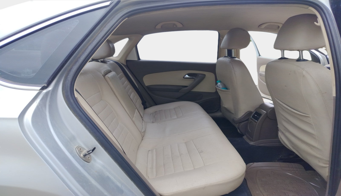 2013 Skoda Rapid ELEGANCE 1.6 TDI CR MT, Diesel, Manual, 96,879 km, interior