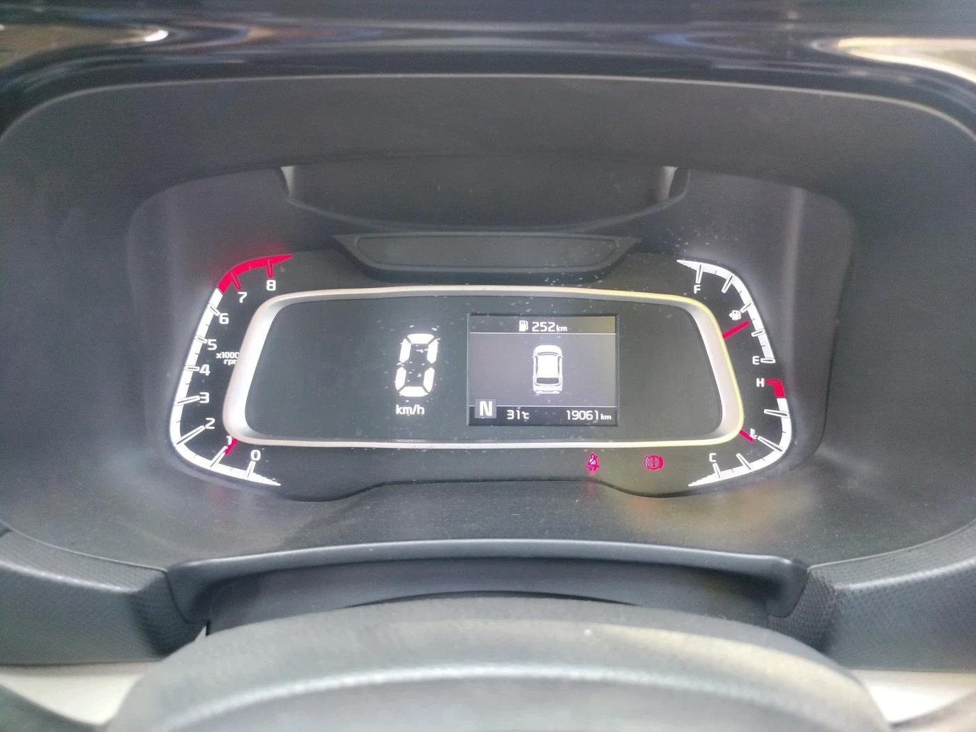 2021 KIA SONET HTX 1.0 IMT, Petrol, Manual, 19,061 km, interior