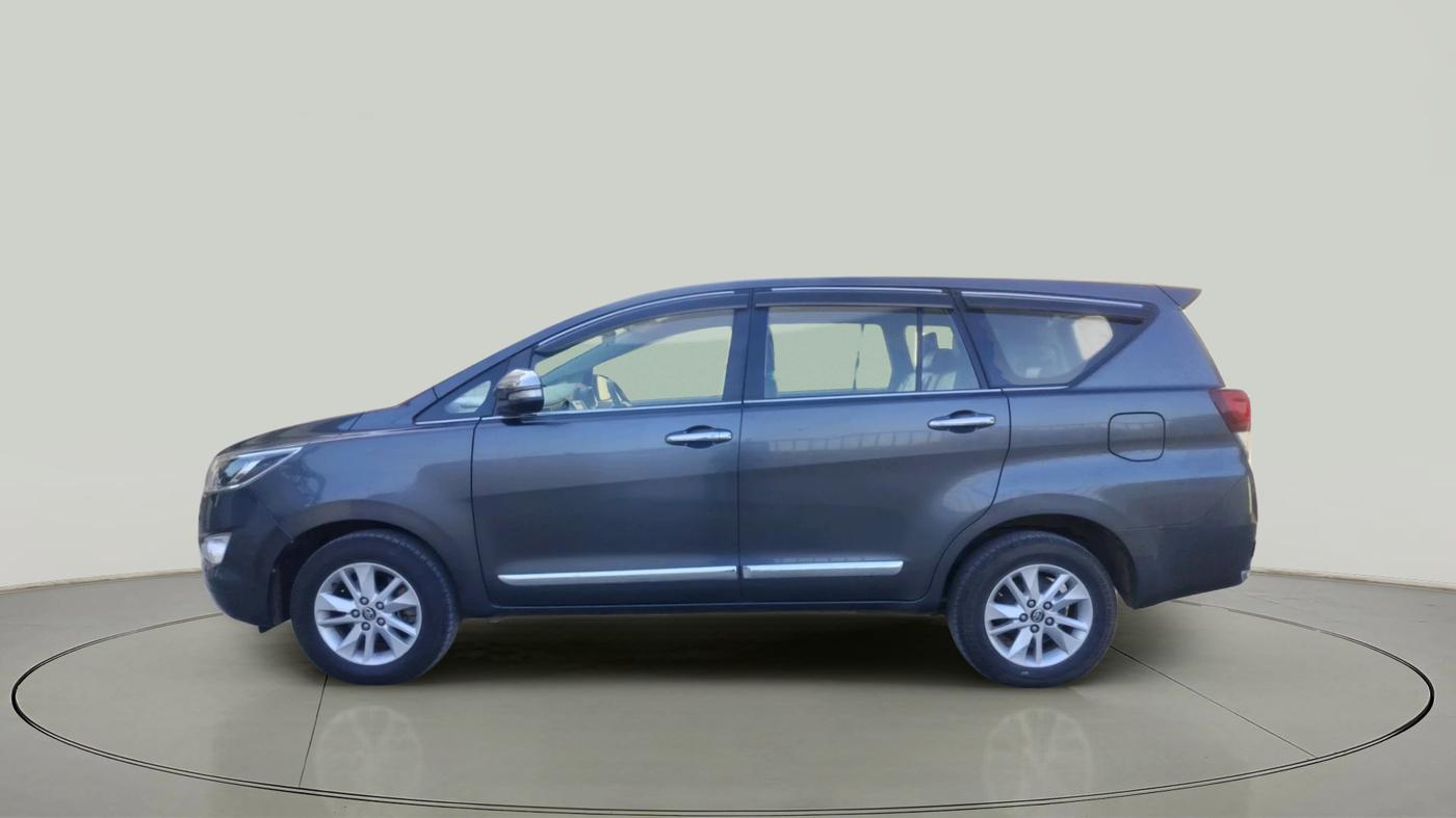 2016 Toyota Innova Crysta 2.4 VX 7 STR, Diesel, Manual, 79,479 km, exterior