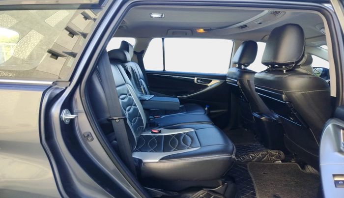 2016 Toyota Innova Crysta 2.4 VX 7 STR, Diesel, Manual, 79,479 km, interior