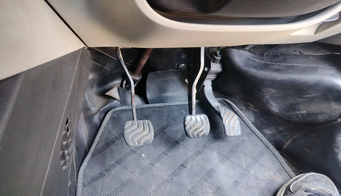 2021 Renault TRIBER RXT, Petrol, Manual, 1,63,880 km, interior