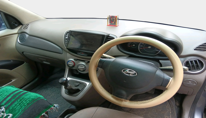 2014 Hyundai i10 MAGNA 1.1, Petrol, Manual, 68,149 km, interior