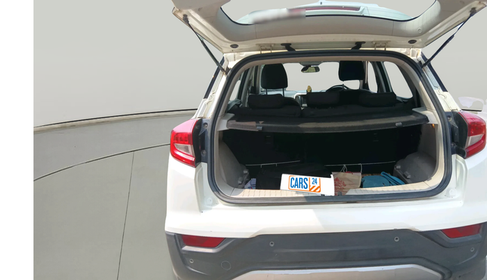 2019 Mahindra XUV300 W6 1.5 DIESEL, Diesel, Manual, 75,885 km, exterior
