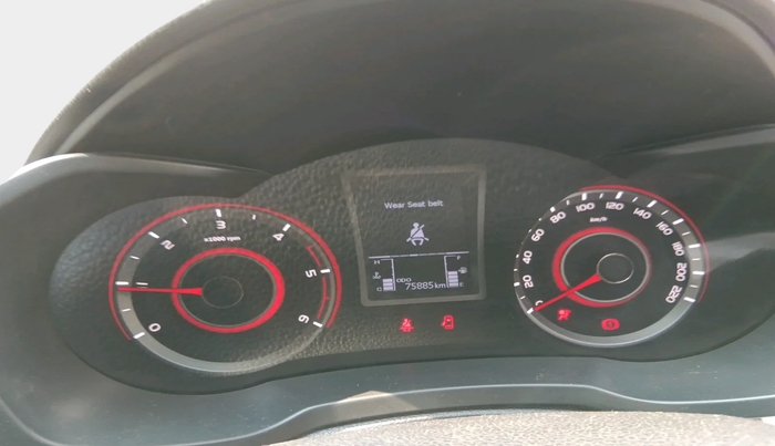 2019 Mahindra XUV300 W6 1.5 DIESEL, Diesel, Manual, 75,885 km, interior