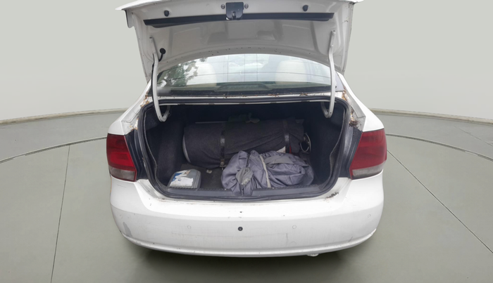 2013 Volkswagen Vento HIGHLINE 1.6 MPI, Petrol, Manual, 1,21,415 km, exterior