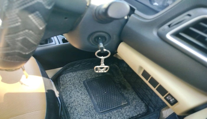 2023 Honda Amaze 1.2L I-VTEC S, Petrol, Manual, 29,400 km, interior