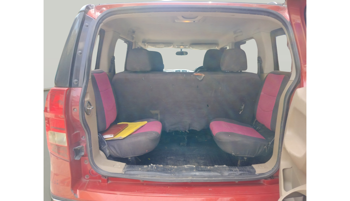 2019 Mahindra TUV300 T10 DUAL TONE, Diesel, Manual, 1,85,988 km, exterior