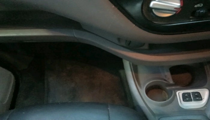 2017 Datsun Redi Go T (O), Petrol, Manual, 71,350 km, interior