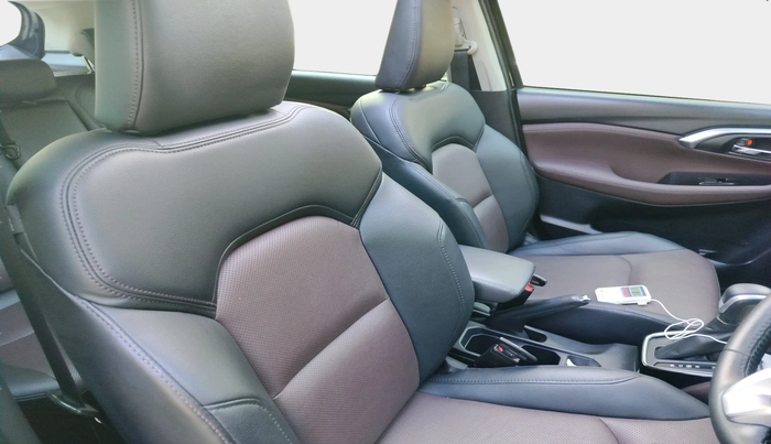 2023 Maruti Grand Vitara ALPHA SMART HYBRID AT, Petrol, Automatic, 7,577 km, interior