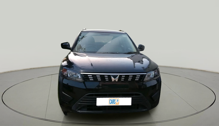 2024 Mahindra XUV300 W6 1.5 Diesel, Diesel, Manual, 22,757 km, exterior