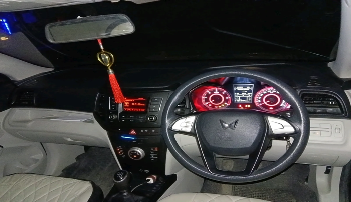 2024 Mahindra XUV300 W6 1.5 Diesel, Diesel, Manual, 22,757 km, interior