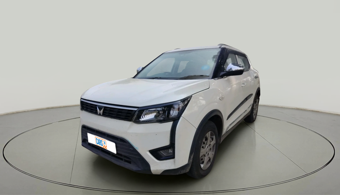 2023 Mahindra XUV300 W4 1.5 DIESEL, Diesel, Manual, 1,52,000 km, exterior